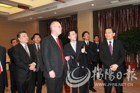 (gu)ǰ(gu)L(zhng)hϯ?sh)ɳƽWҿL(fng)(wn)