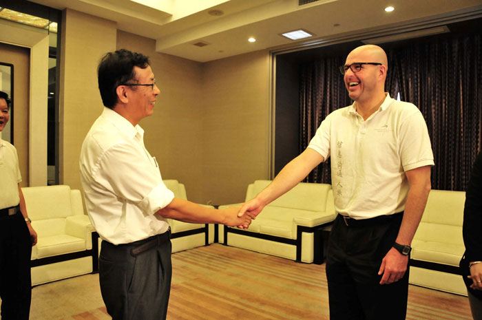 ͷе½(jng)(j)Ļf(xi)(zh)ϯʩĸWL